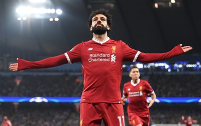 环亚体育快讯-C罗任意球直接破门对手门将愣住